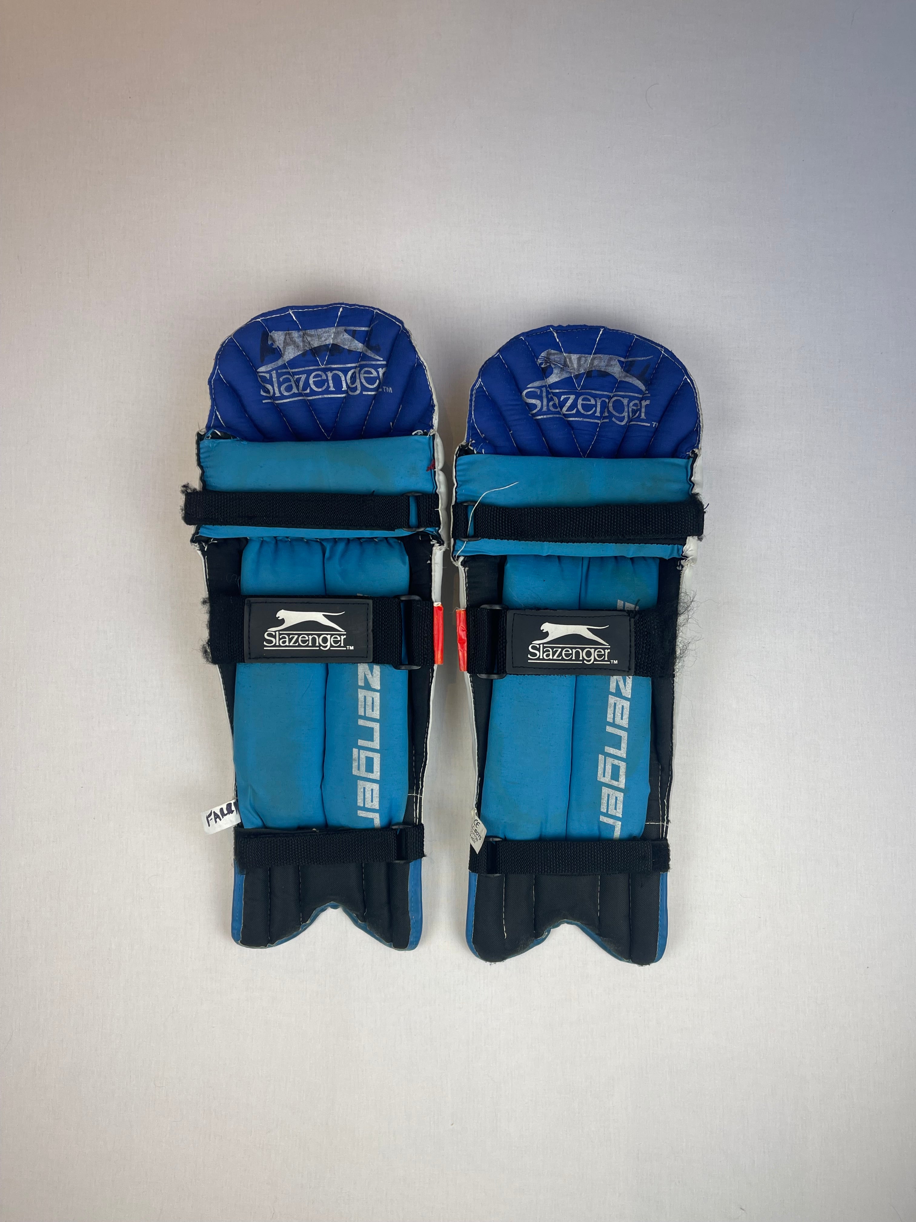 Slazenger Junior Icon Cricket Batting Pads