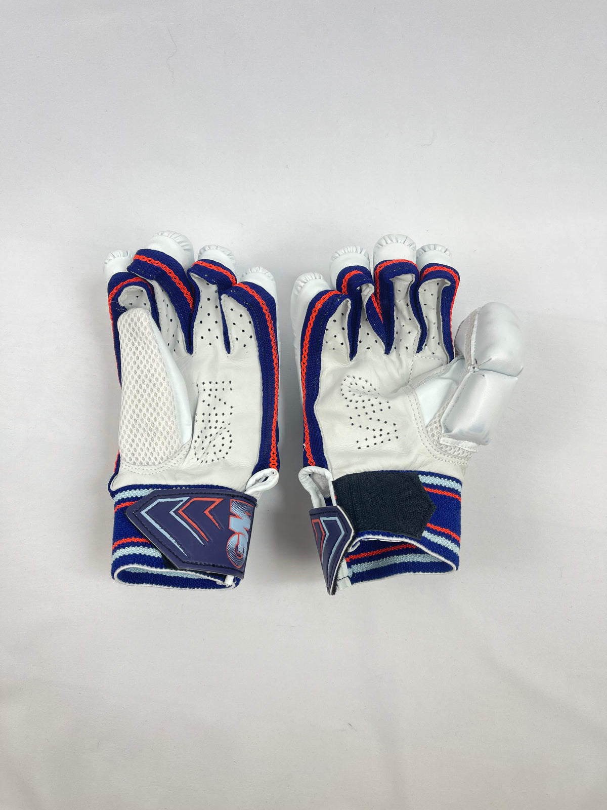 GM Youth Mana Cricket Gloves