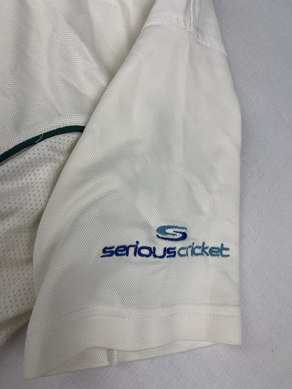 Sleeve logo