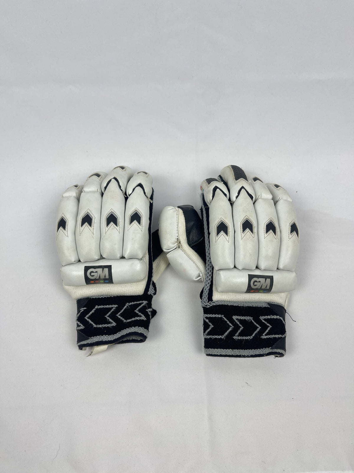 GM 404 Youth Cricket Batting Gloves
