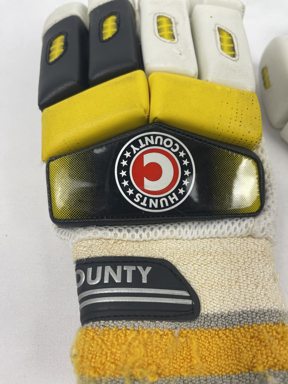 Hunts County Mettle Senior Cricket Batting Gloves