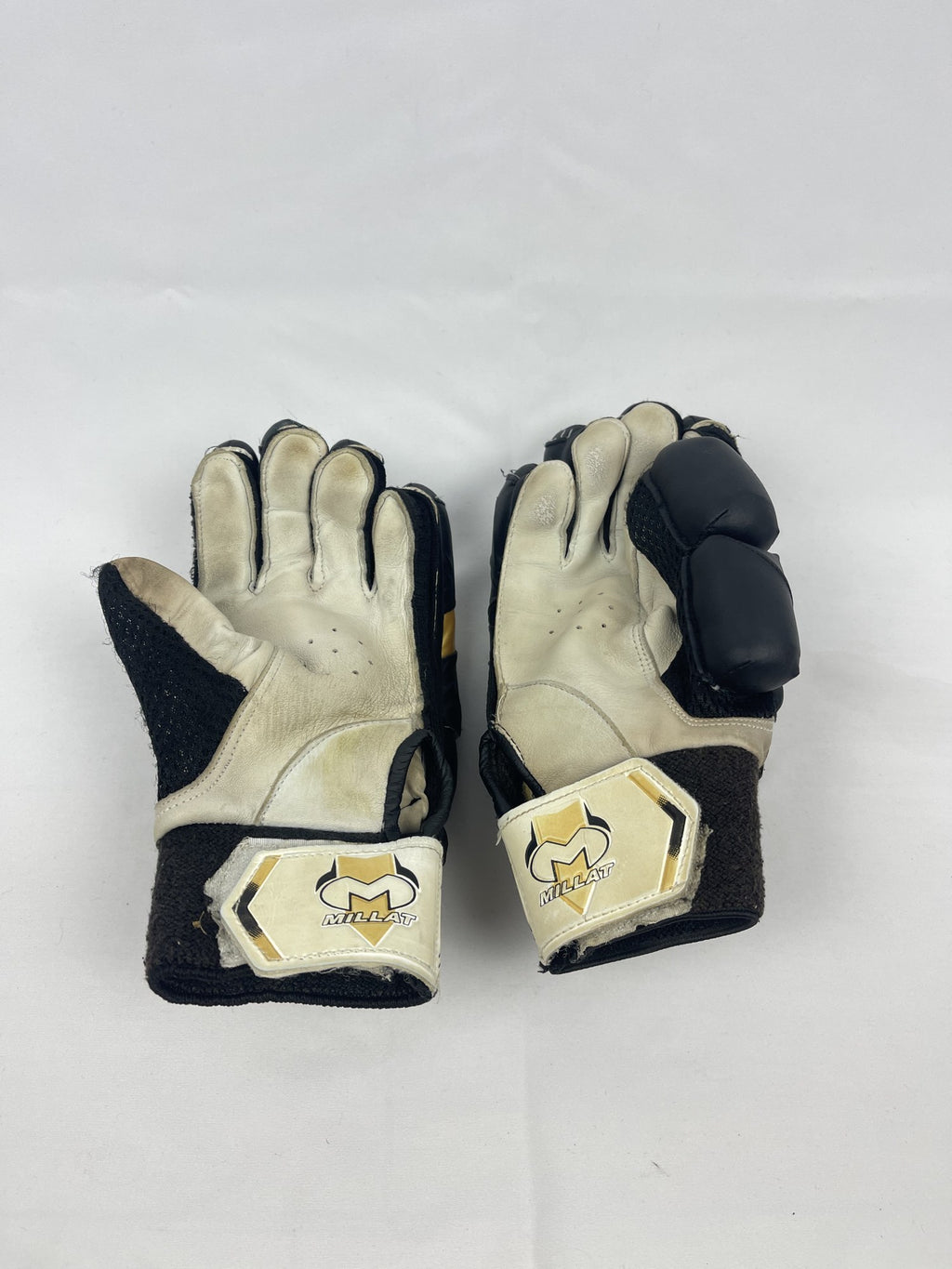 Millat Senior Cricket Batting Gloves