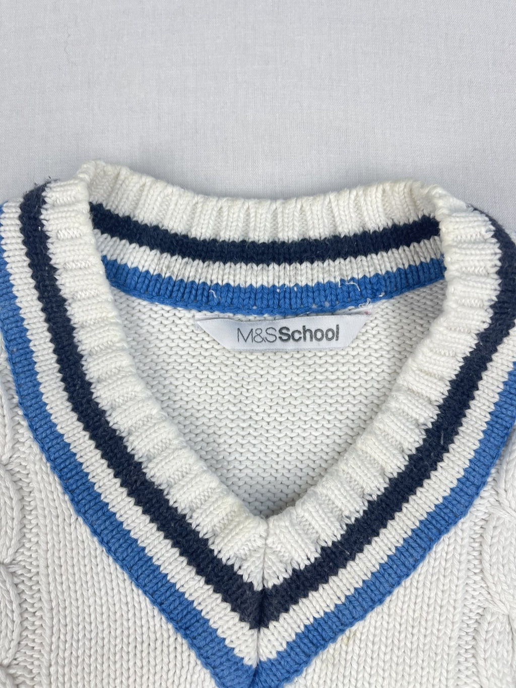 M&S School Cricket Slipover (8-9 Years)