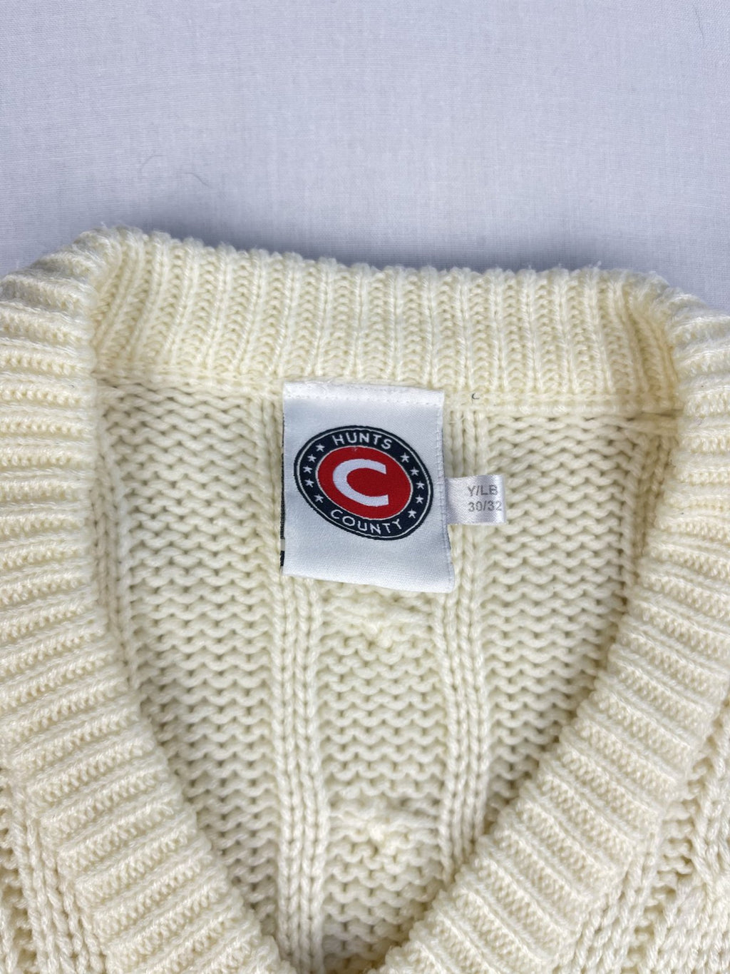 Hunts County Cricket Jumper (Y/LB 30/32)