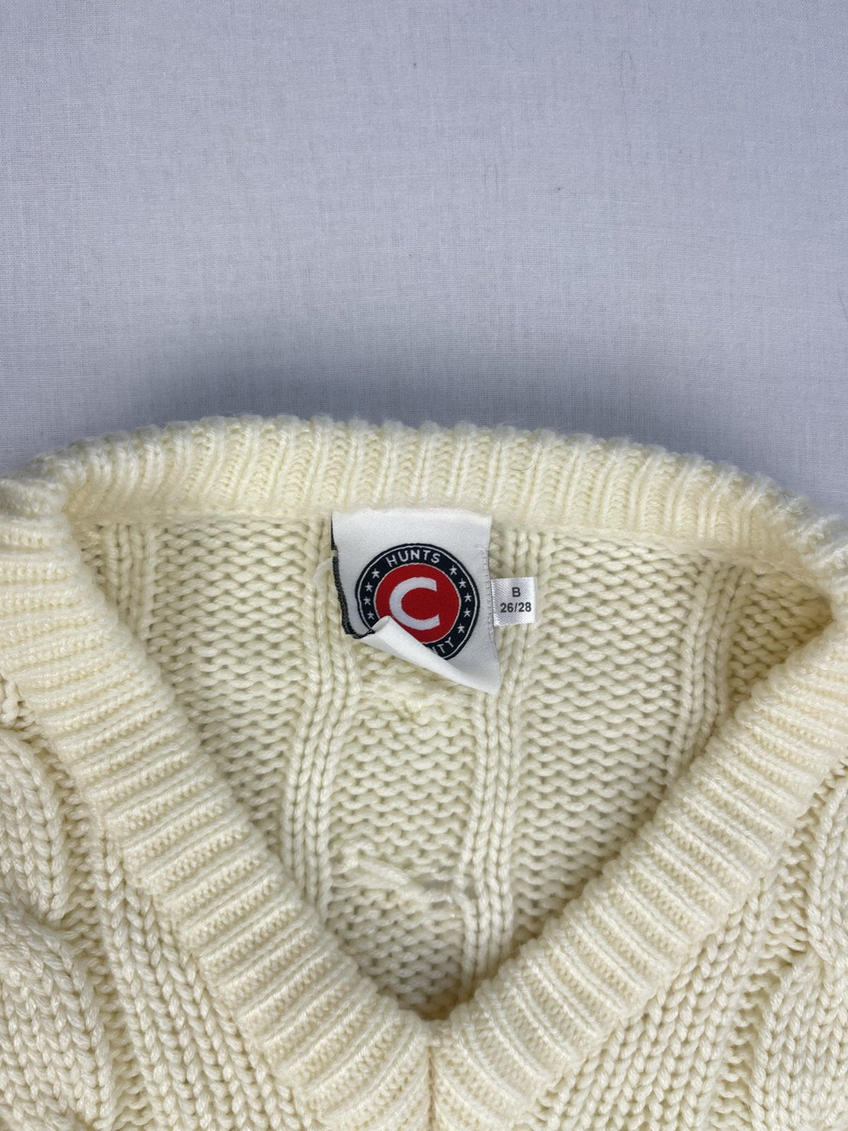 Hunts County Junior Cricket Jumper (B 26/28)